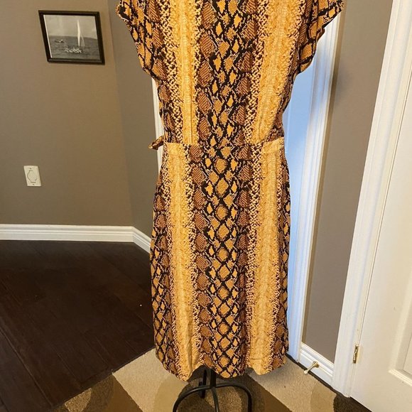 Joie Bethwyn C Snake-Print Crepe de Chine Wrap Dress NWT Sz S - Picture 3 of 16